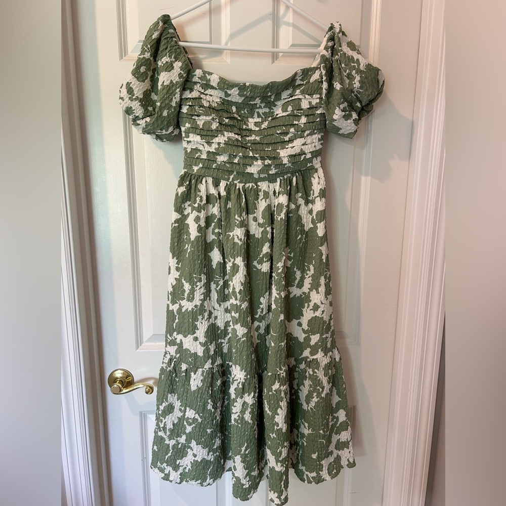 A&F Green and White Floral Smocked Midi Dress